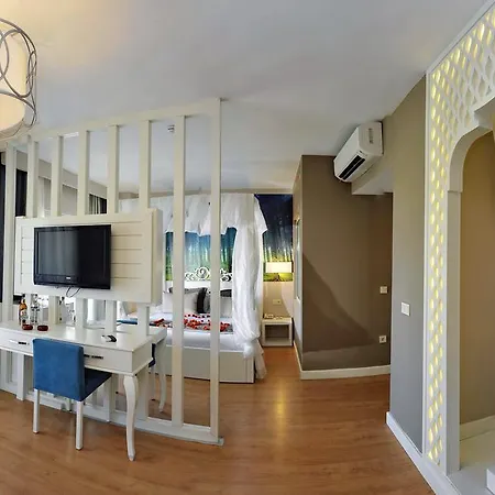 & River & Resort Side