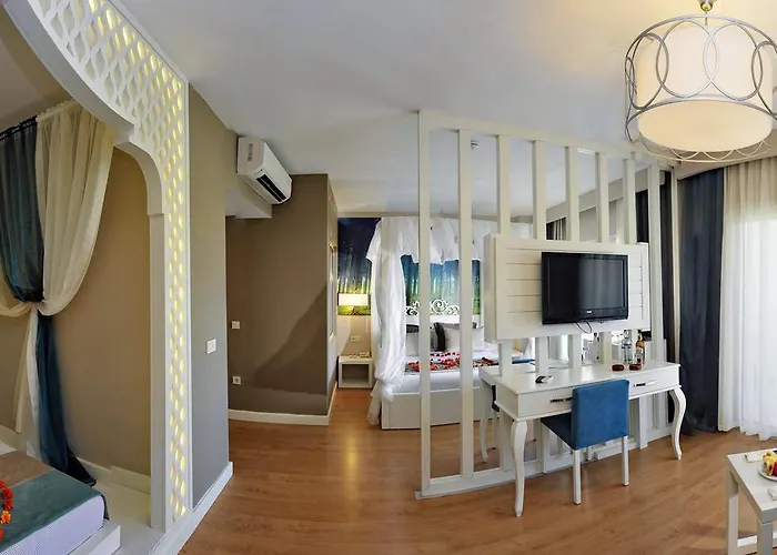 & River & Курортный комплекс Сиде